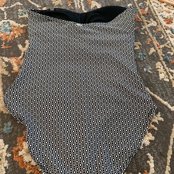 DKNY Women’s Bandeau Maillot Black White Geo Size Med - Picture 3 of 9